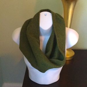 NWOT Ply Cashmere Snood